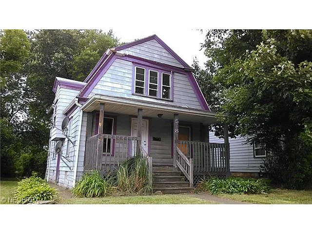 518 Brown St photo 1