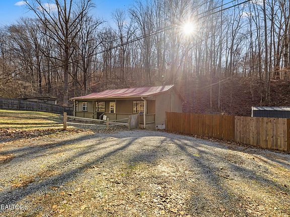 3rd image of 3214 Long Hollow Rd