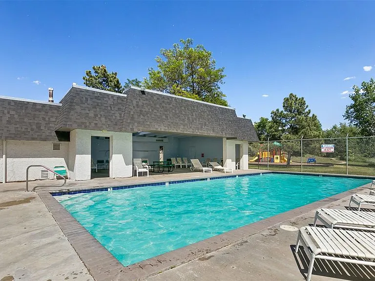 140 E Highline Cir — Photo 19