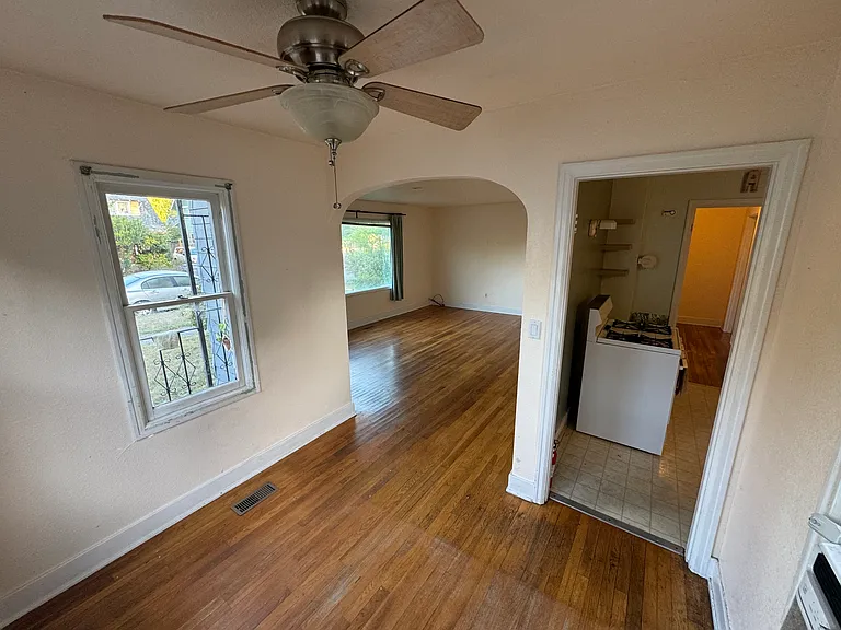 527 NW 15th St — Photo 14