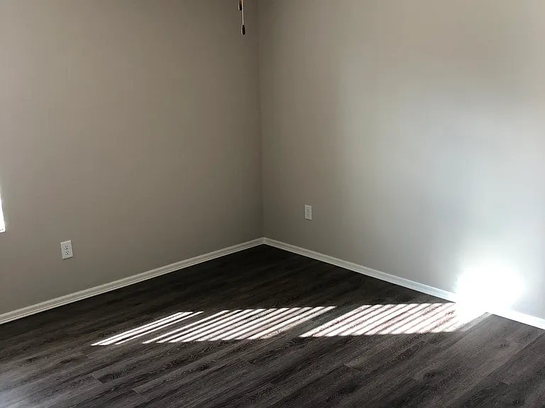 14310 S New Haven Ave — Photo 18
