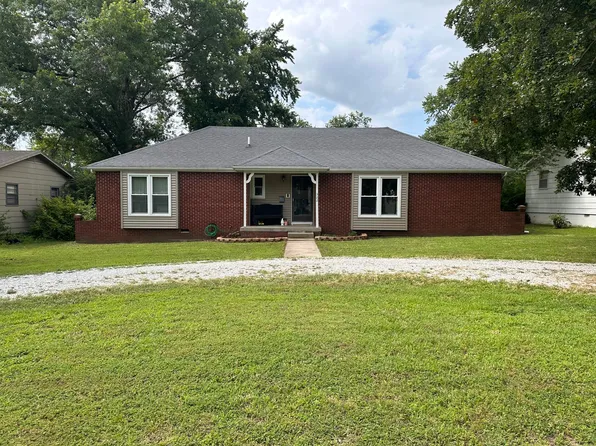 322 W Poplar Street, El Dorado Springs, MO 64744