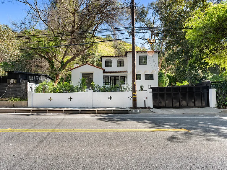 1800 Benedict Canyon Dr — Photo 28