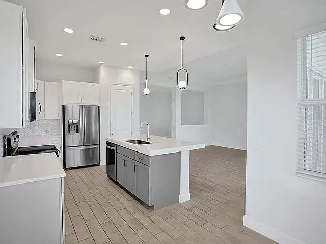 4645 Pumello Dr — Photo 18