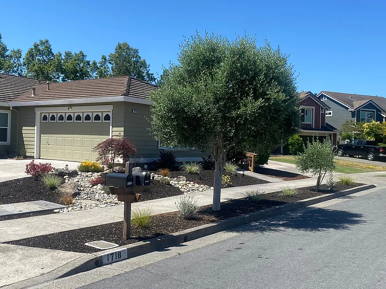 Stone Creek Dr — Photo 7