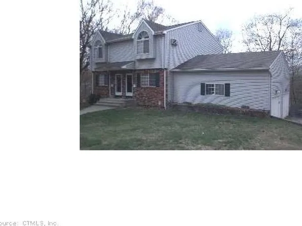 75 Circular Ave, Waterbury, CT 06705