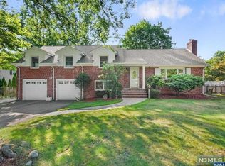 195 S Central Ave, Ramsey, NJ 07446