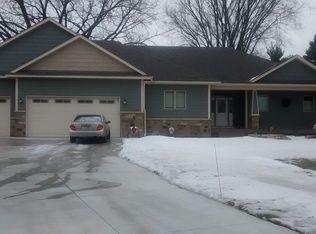 9209 Cedar Lake Rd, Saint Louis Park, MN 55426