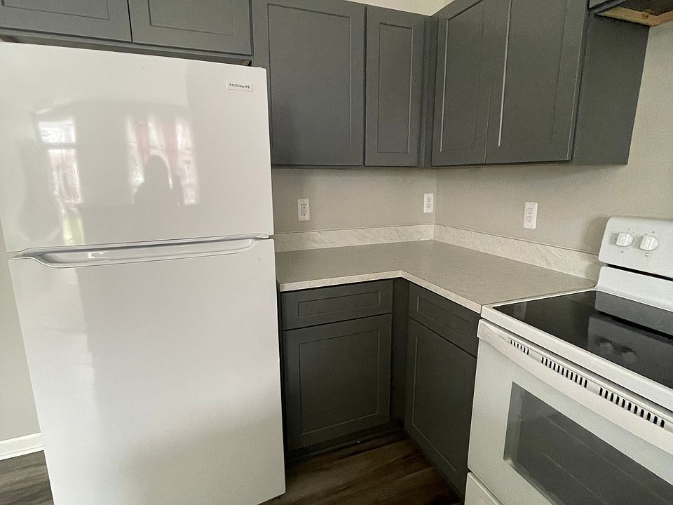 1st image of 14568 Vauxhall Dr