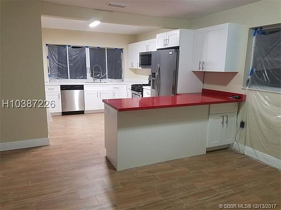 5th image of 8900 NW 26th Pl