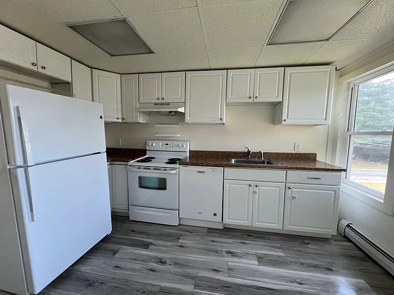 16-20 Lake St #2 — Photo 9