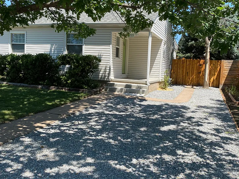 2026 total remodel 
Off street parking for two cars and on street parking for two
Grass front lawn with 50 year old English oak tree and sprinkler system
Electric, gas, water, sewer, and trash included in rent.