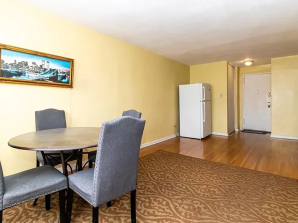 720 East 31st Street image 8 of 17