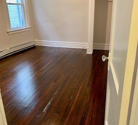 4th image of 35 Schuyler Ave #3