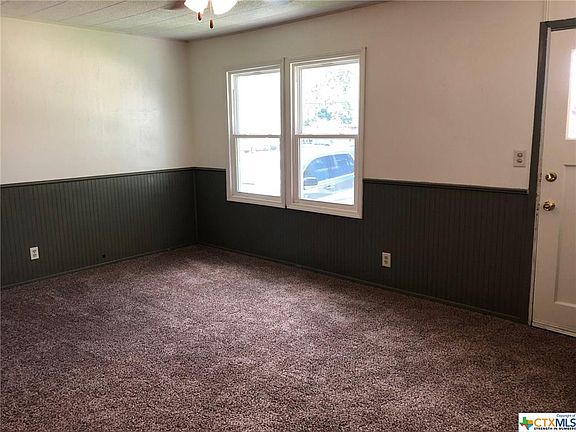 3rd image of 1607 E Crestwood Dr