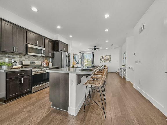5th image of 1496 Seawind Dr