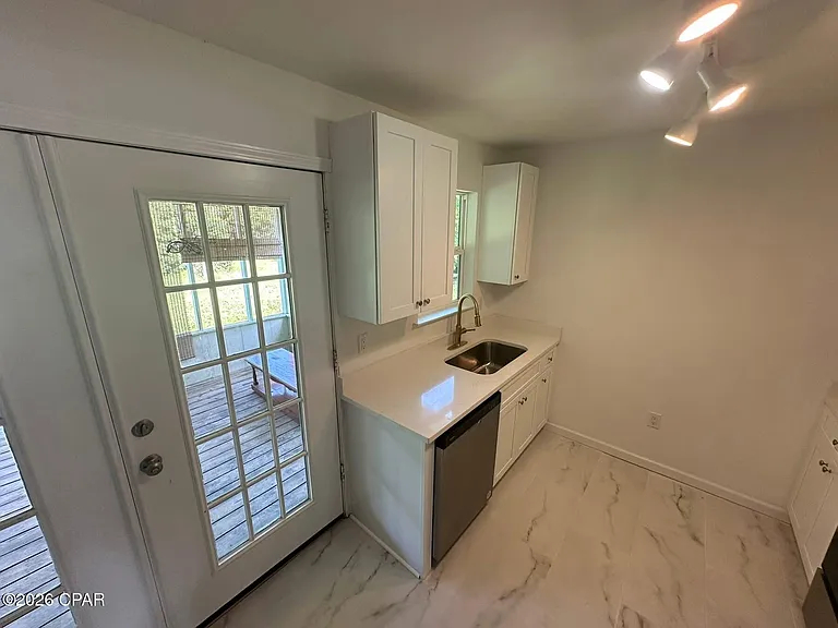 1603 Calhoun Ave — Photo 6
