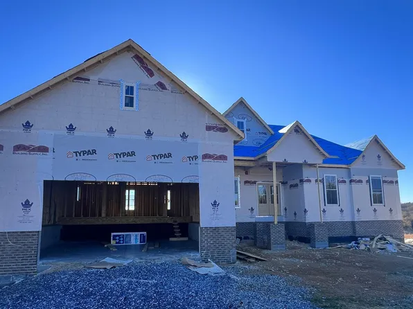 (undisclosed Address), Raphine, VA 24472