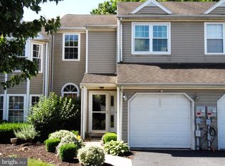 1532 Spring Knoll Ct, Harrisburg, PA 17111