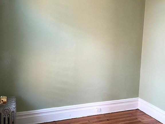 5th image of 2040 Blackrock Ave Floor 2