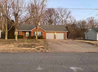 406 Sideline Dr, Oak Grove, KY 42262