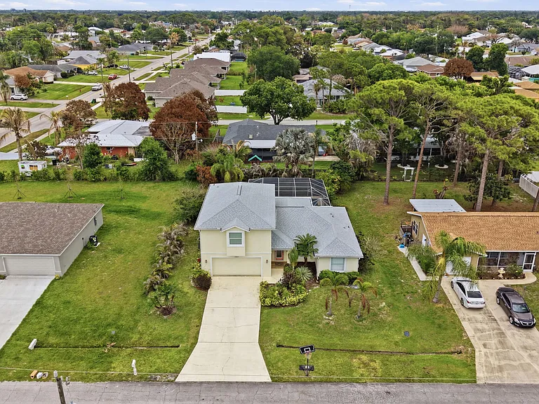1707 SE Manth Ln — Photo 32