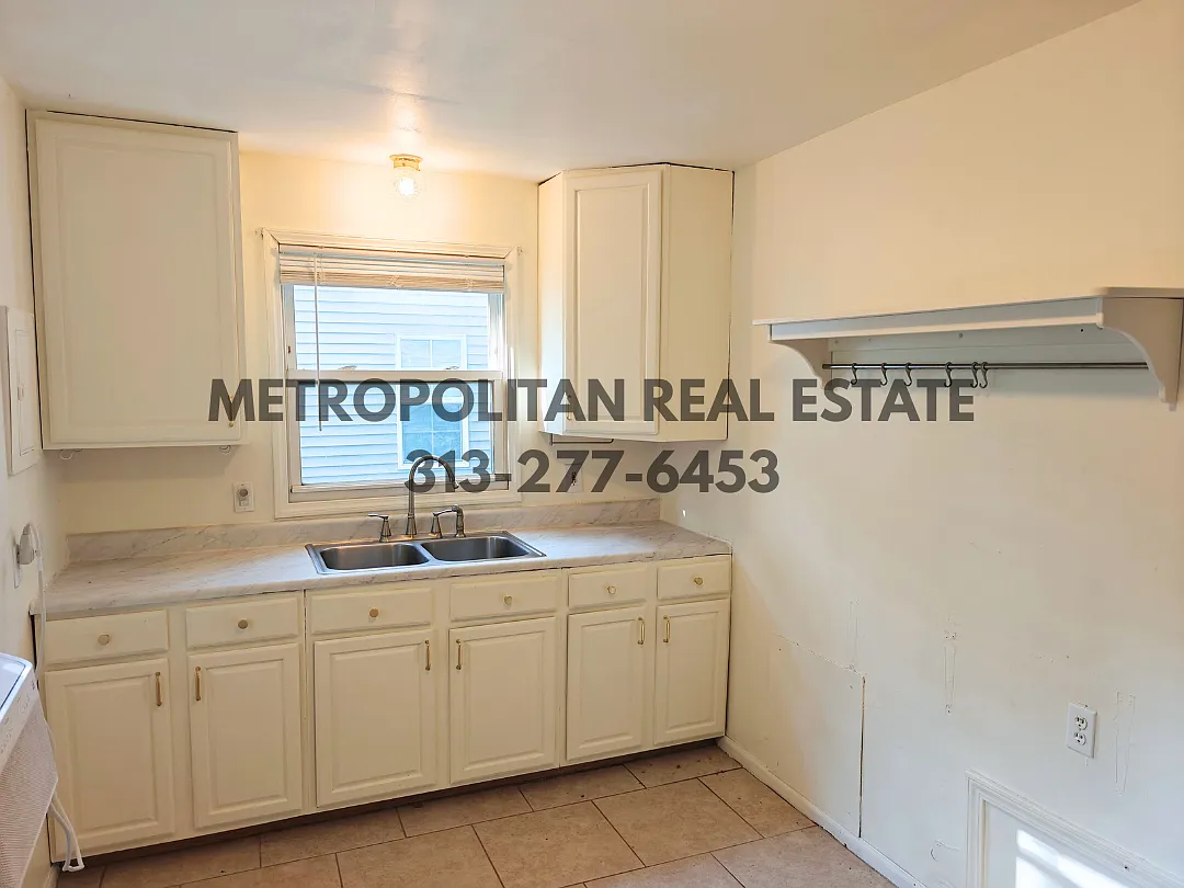 3 bed, 972 sqft, $1,450 — Photo 4