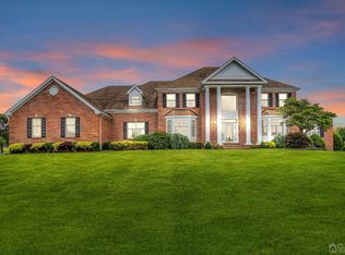 4 Del Mar Way, Monroe Township, NJ 08831