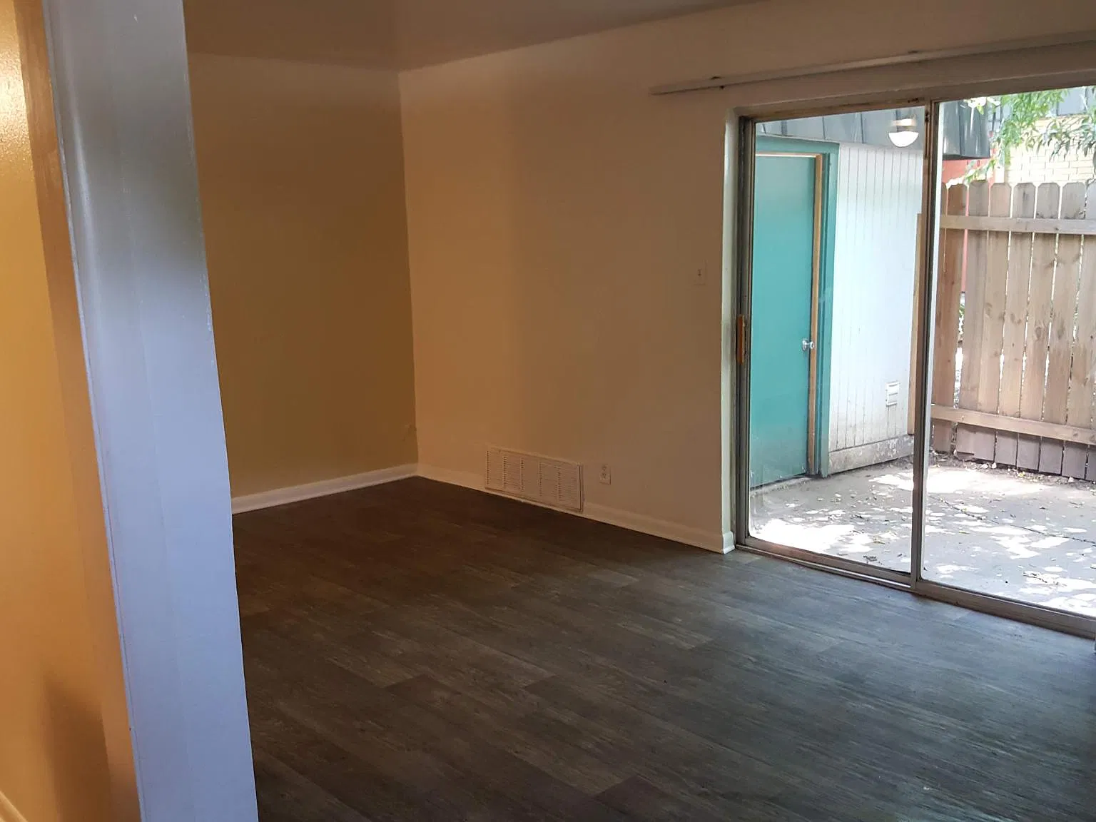 1 bed, 800 sqft, $1,145 — Photo 3