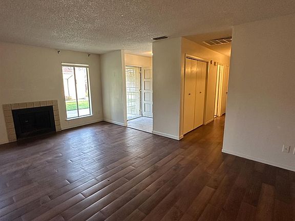 3rd image of 1108 Pierce Dr #102