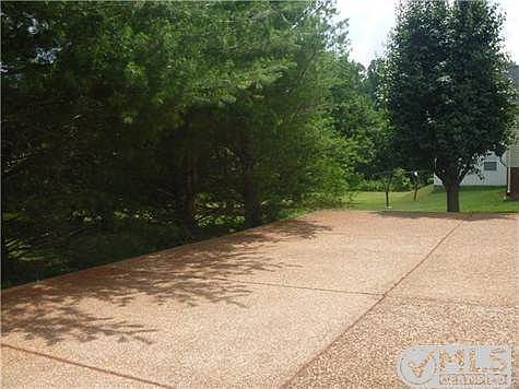 4th image of 409 Hobbs Dr