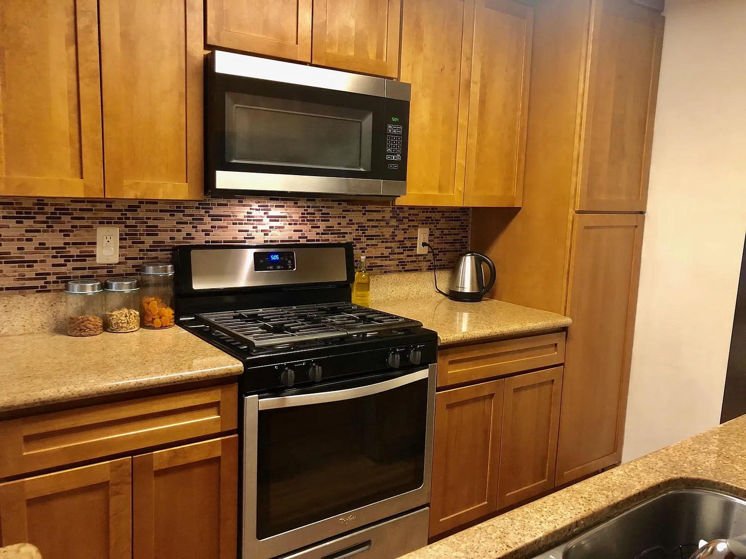 1 bed, 650 sqft, $1,750 — Photo 4