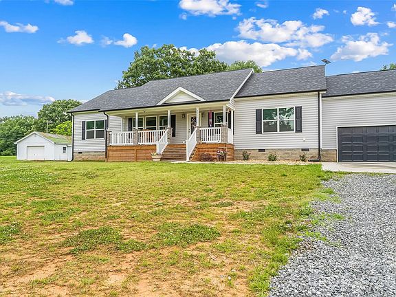 3rd image of 3511 Randleman Rd