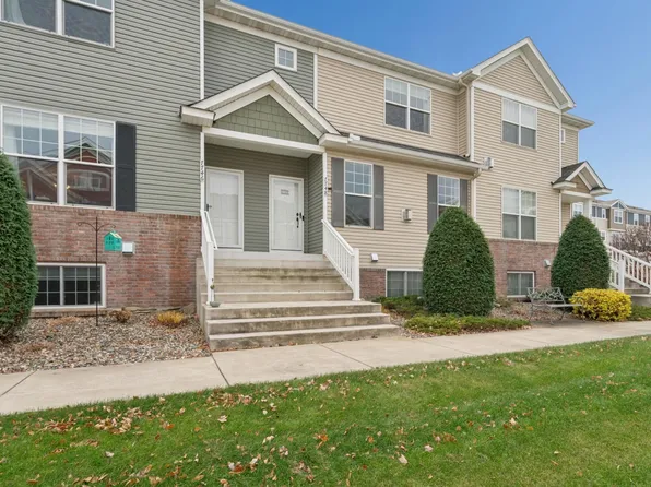 7748 Madelyn Creek Dr, Victoria, MN 55386