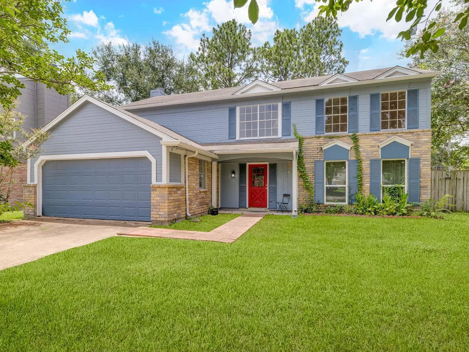 5 bed, 3.0 bath, 2336 sqft, $2,400 — Photo 1