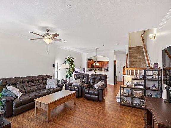 4th image of 1105 Rivers Arch