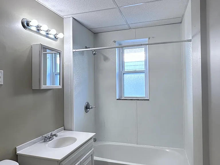 1841 Avenue A #2 — Photo 4