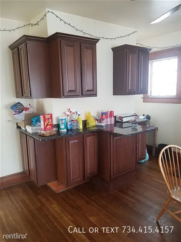 536 Walnut (536 Walnut St) — Photo 3