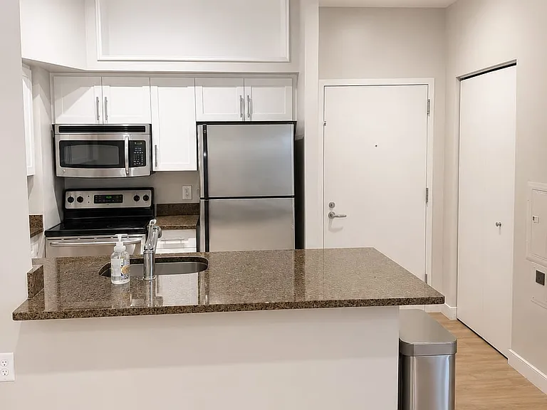 7500 Woodmont Ave #217 — Photo 6