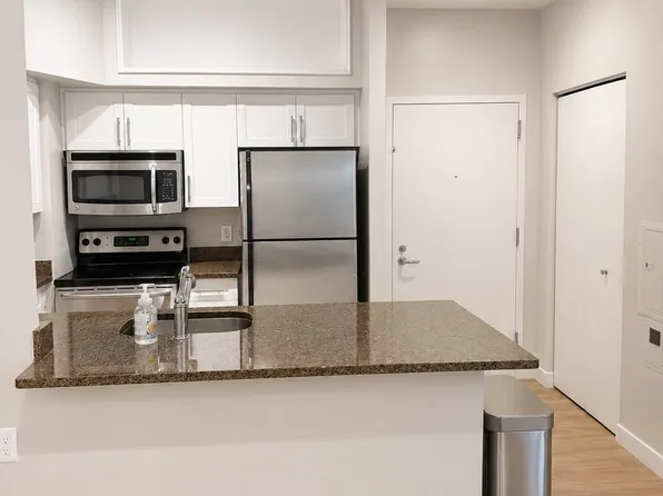 7500 Woodmont Ave, Bethesda, MD