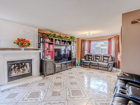 3rd image of 2235 Rockdale Dr