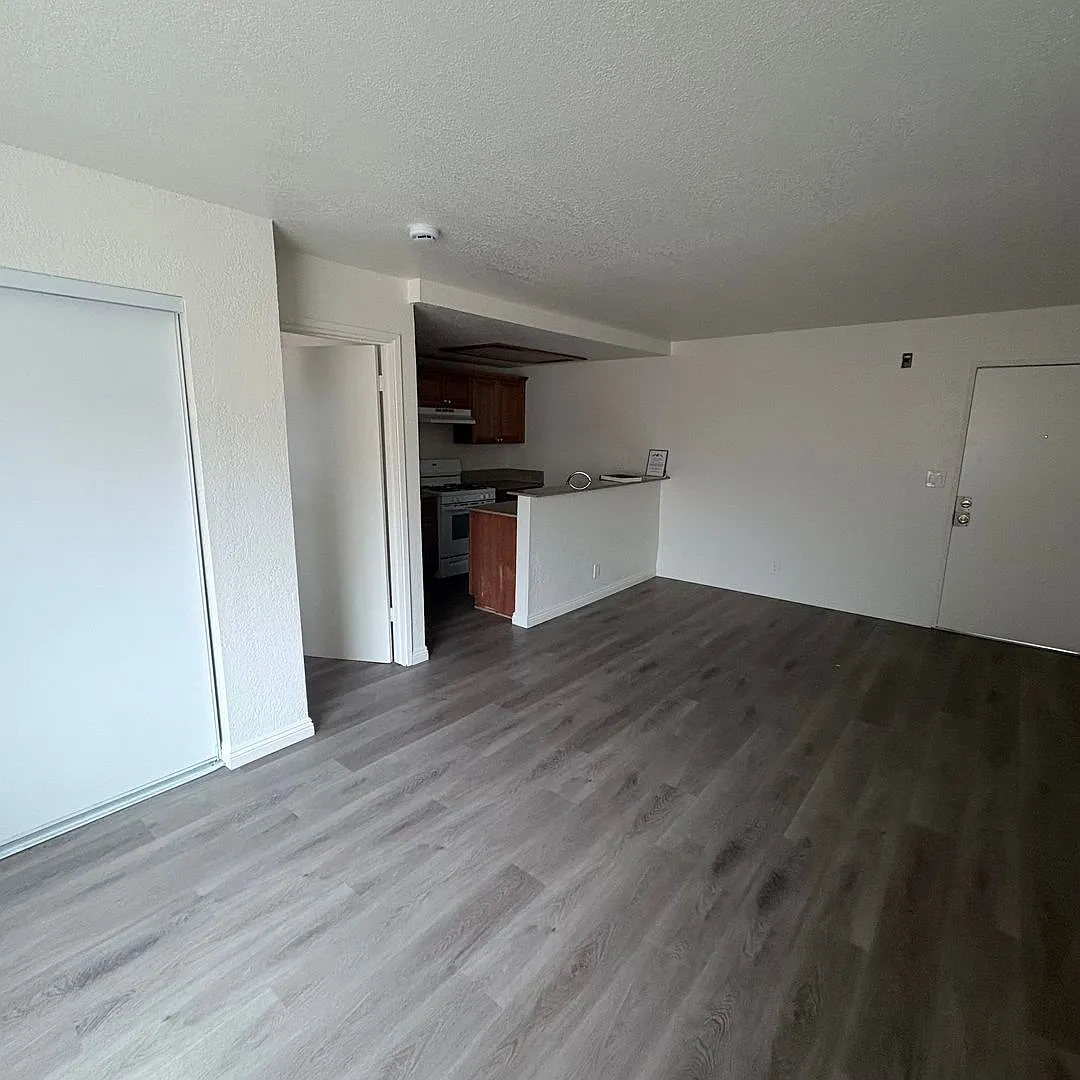 Tujunga Pines — Photo 3