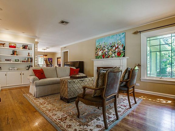 5th image of 115 E Oakview Pl