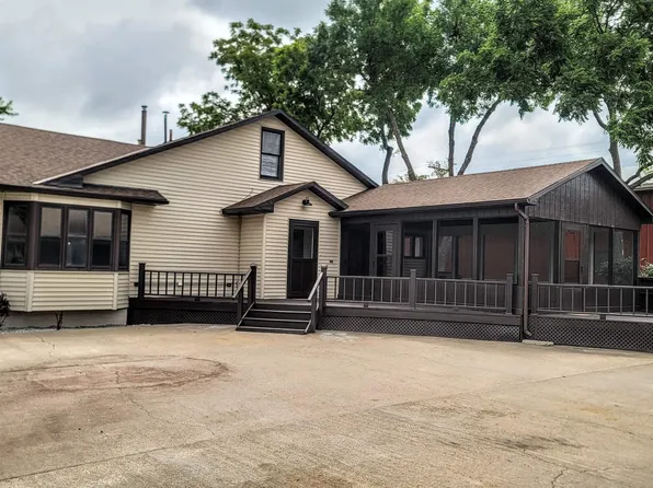 114 N Pine St, Pleasanton, NE 68866