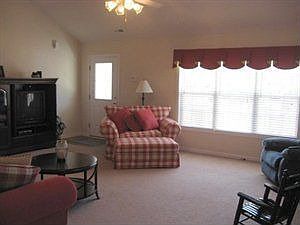 2nd image of 1456 Lowell Trc