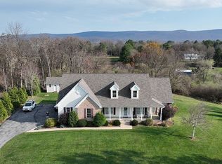 178 Devonshire Dr, Charles Town, WV 25414