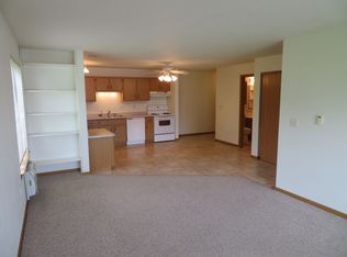 612 W State St, Hartford, WI 53027
