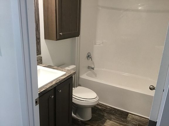 4th image of 105 20th St NW #131