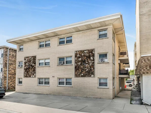 7921 W Grand Ave APT 3C, Elmwood Park, IL 60707