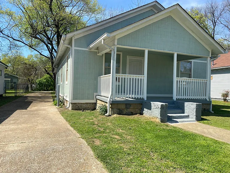 1053 N Orchard Knob Ave — Photo 1
